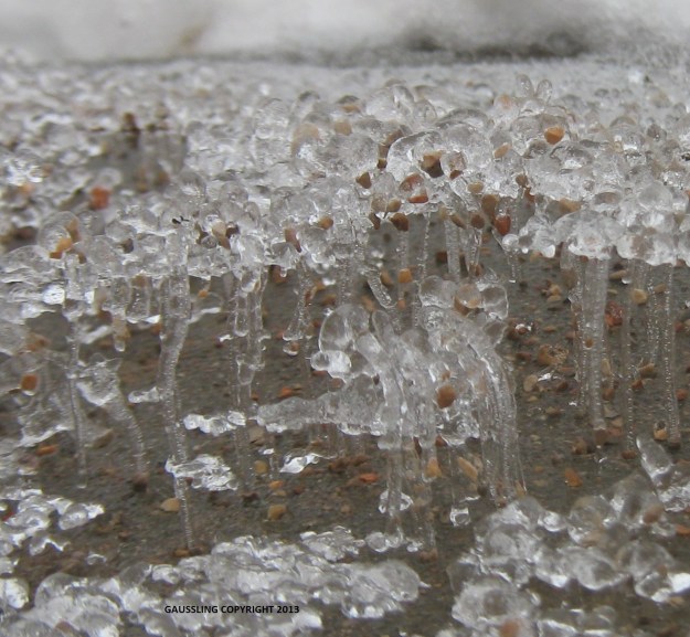 Curious ice formation. Copyright 2013 Th' Gaussling.